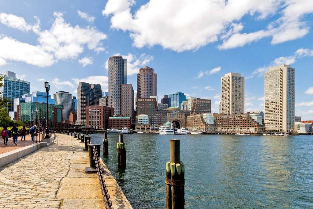 Home2 Suites By Hilton Boston South Bay Экстерьер фото