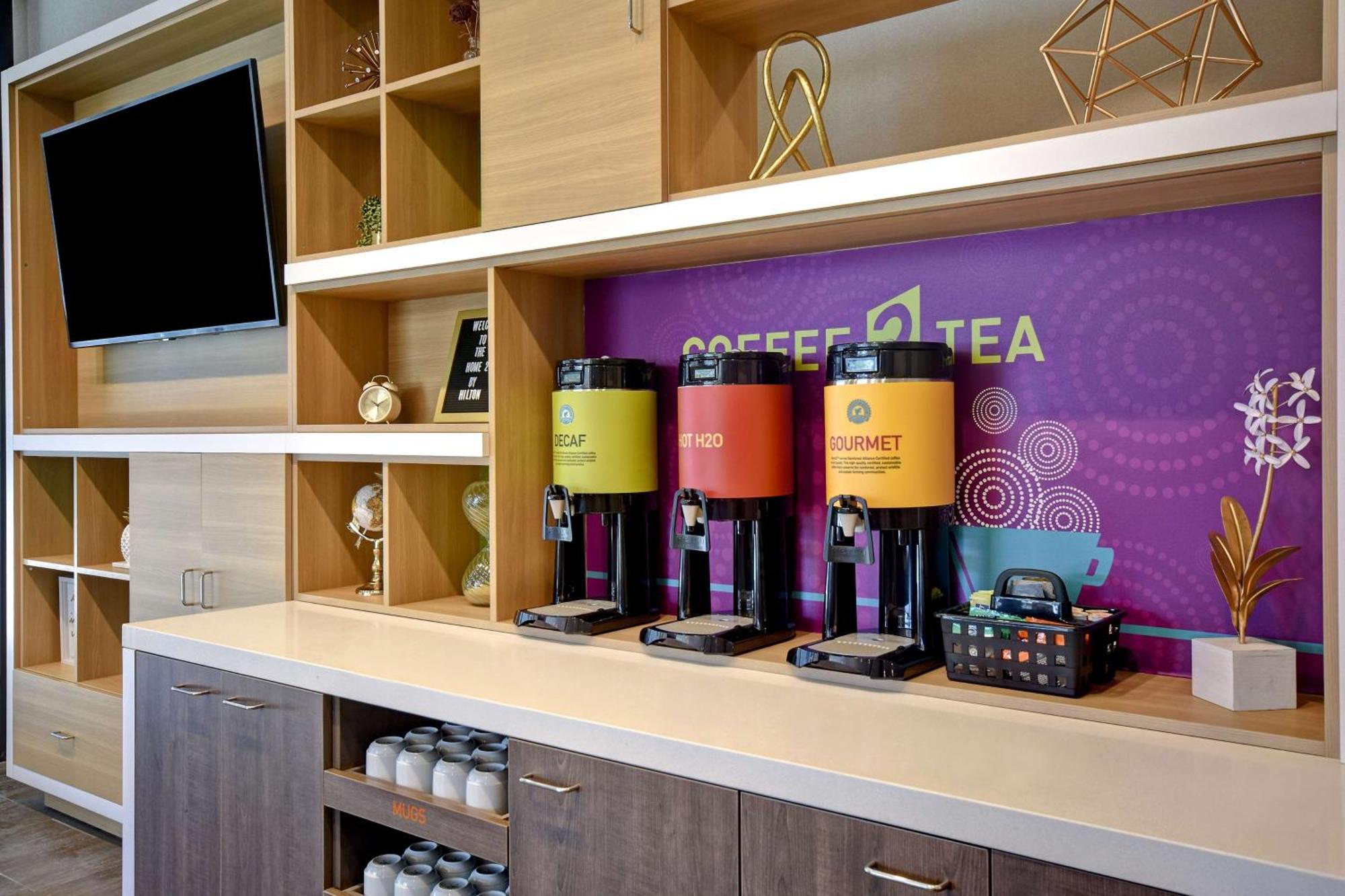 Home2 Suites By Hilton Boston South Bay Экстерьер фото