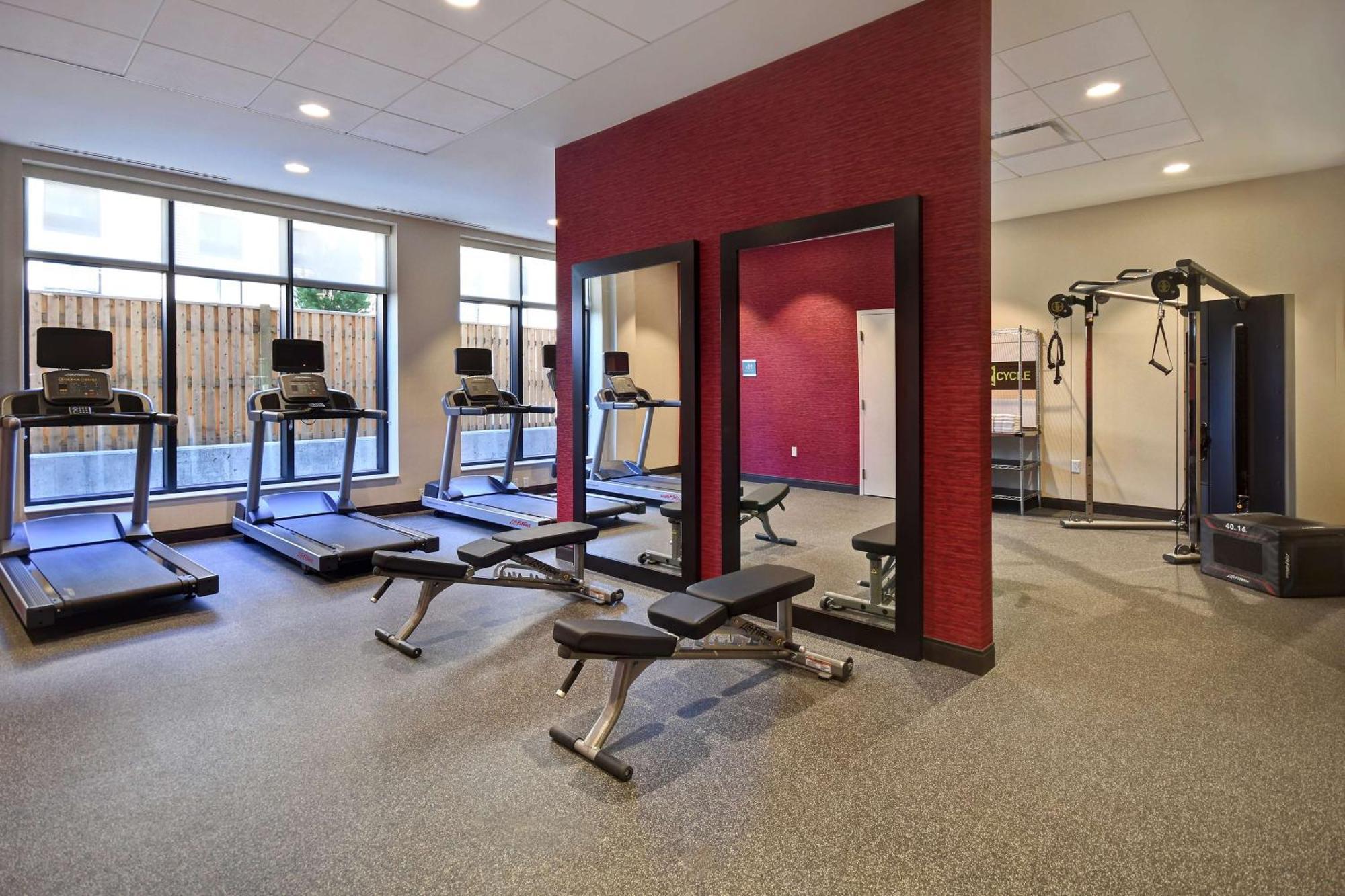 Home2 Suites By Hilton Boston South Bay Экстерьер фото