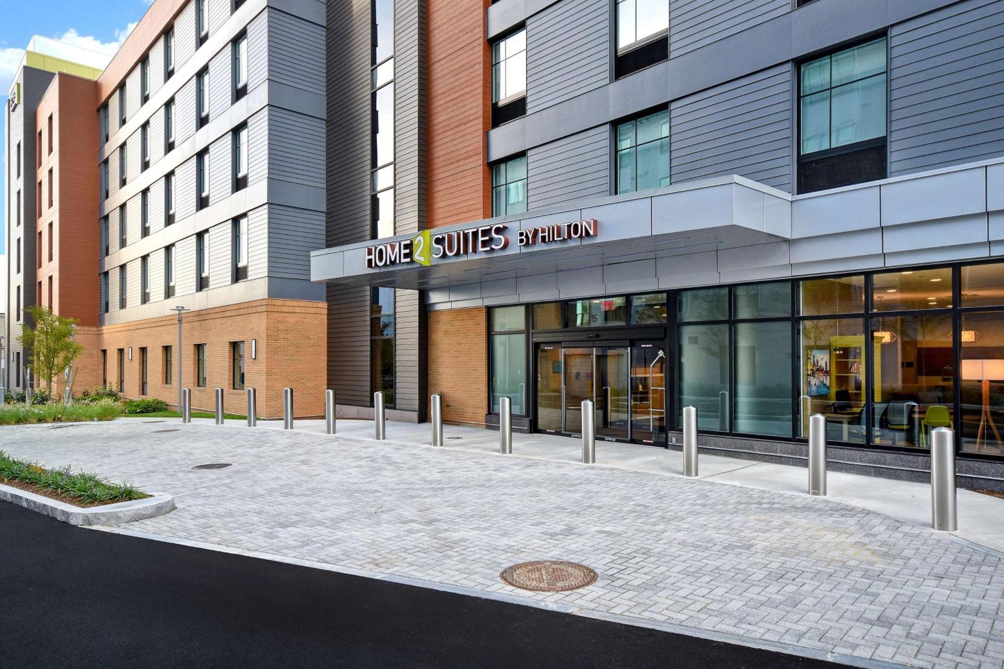 Home2 Suites By Hilton Boston South Bay Экстерьер фото